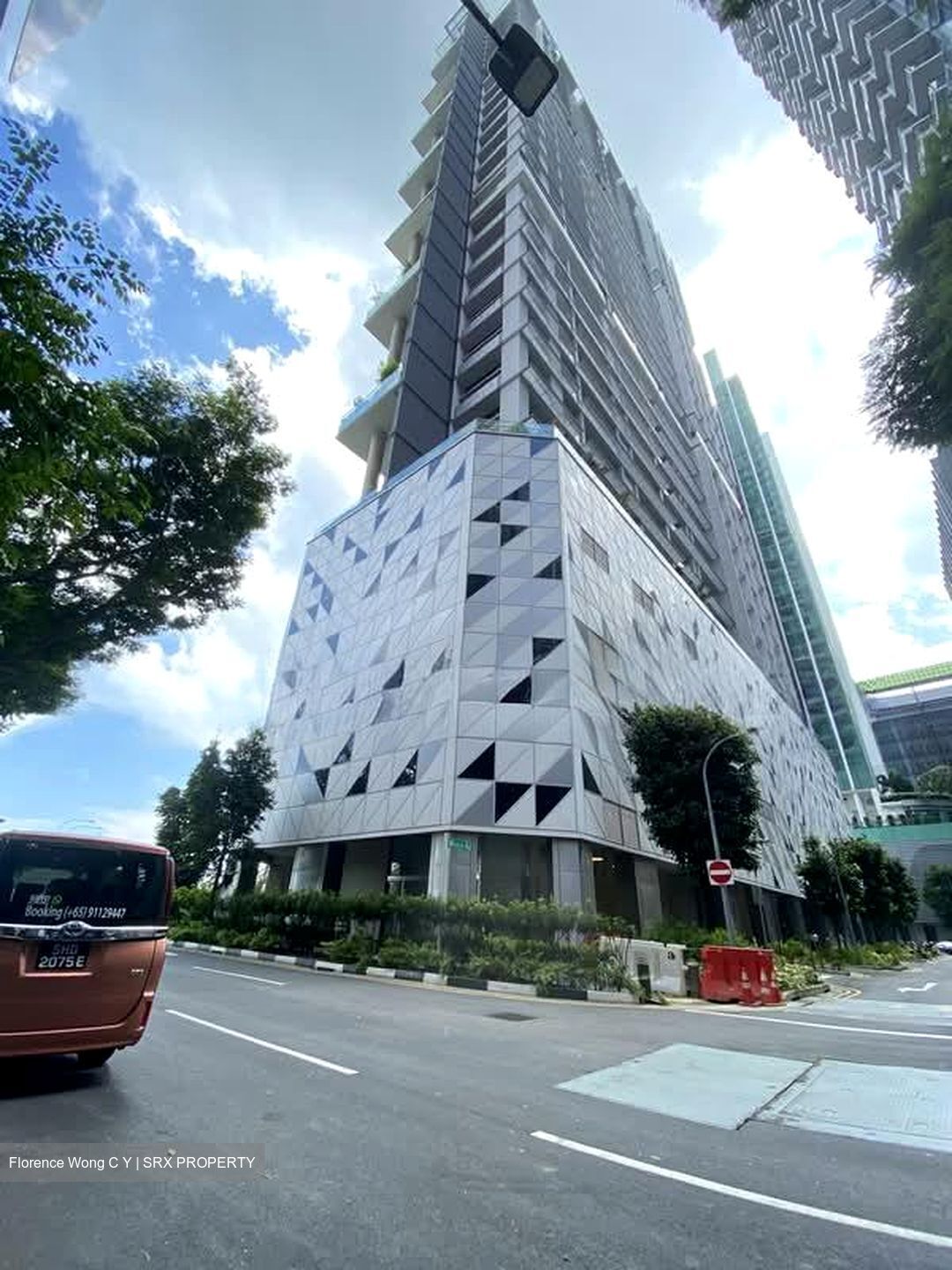 Eon Shenton (D2), Office #565821211